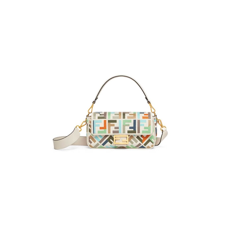 e8afd3988e821cb63b67065b5ea1e09d Fendi Baguette - Image 1